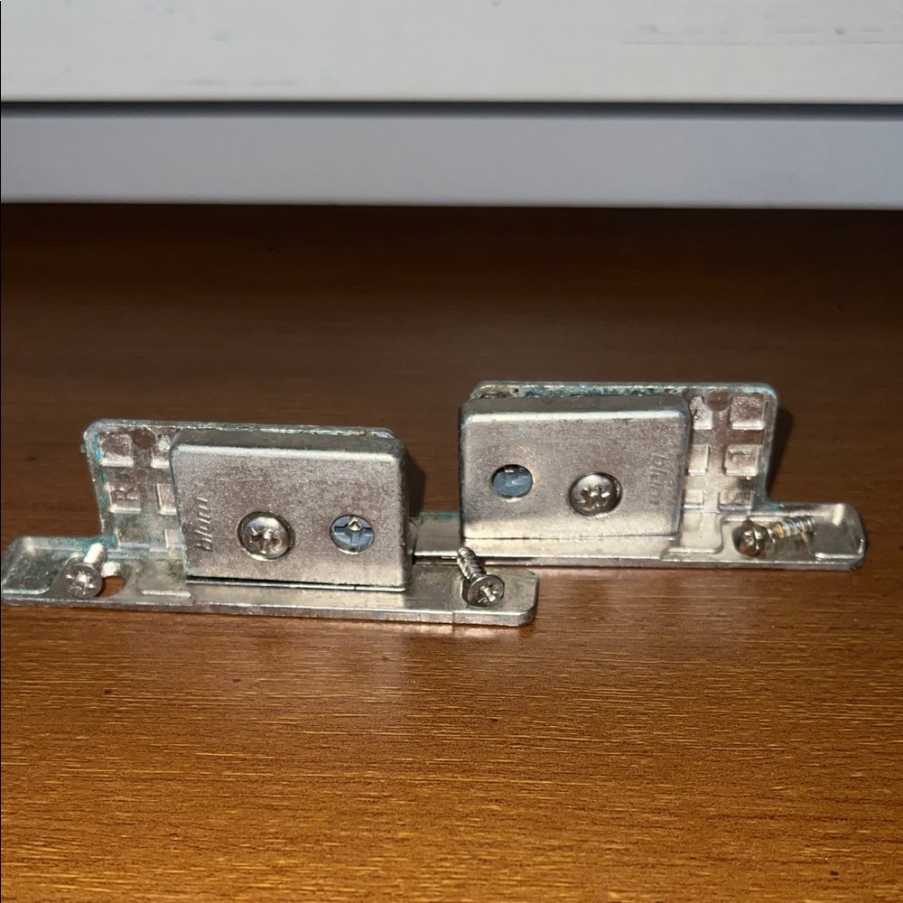 Blum Front Fixing Silver Metal Drawer Brackets